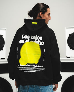 HOODIE LOS BAJOS EN EL PECHO NEGRO