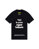 CAMISETA VALE LA PENA  NEGRO