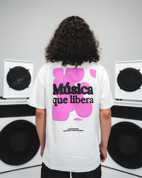 CAMISETA MUSICA QUE LIBERA BLANCO